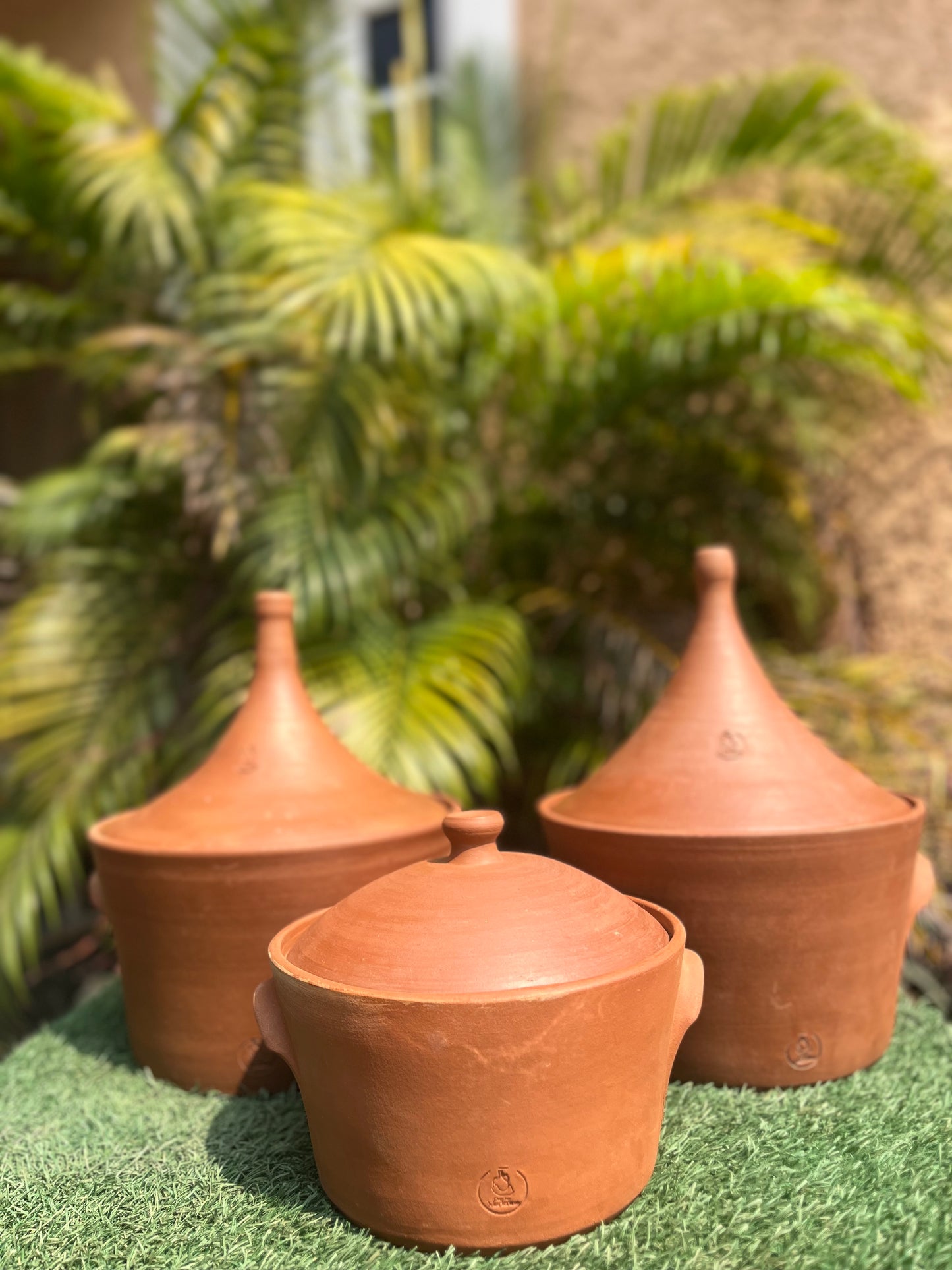 Nest of clay pots